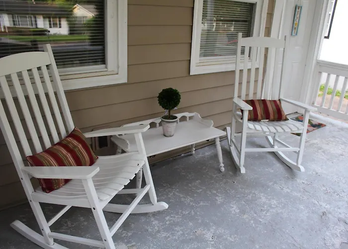 Shared Guest House With Private Rooms